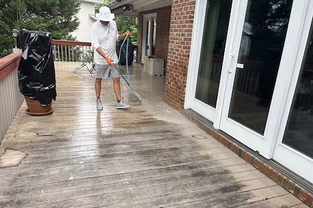 Why Softwashing in the Fall and Winter is a Smart Choice in South Carolina
