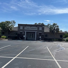 Lakeside-Softwash-offers-exceptional-exterior-cleaning-services-for-Chapin-Pediatrics-in-Chapin-SC 9