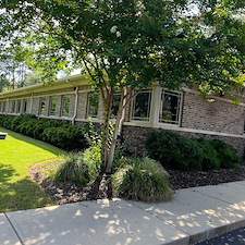 Lakeside-Softwash-offers-exceptional-exterior-cleaning-services-for-Chapin-Pediatrics-in-Chapin-SC 14